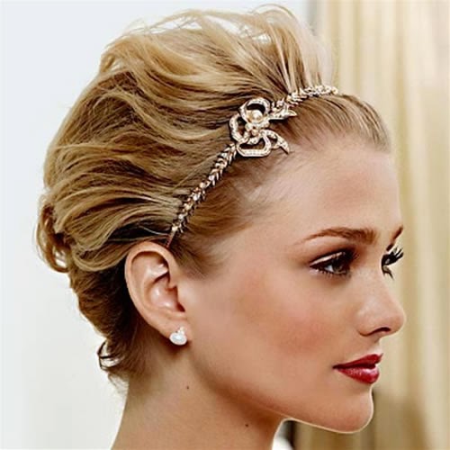 blonde hairstyles-for-bride-with-short-hair