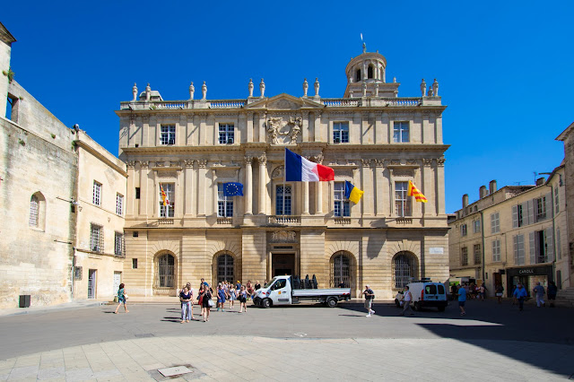 Place de la Republique-Arles