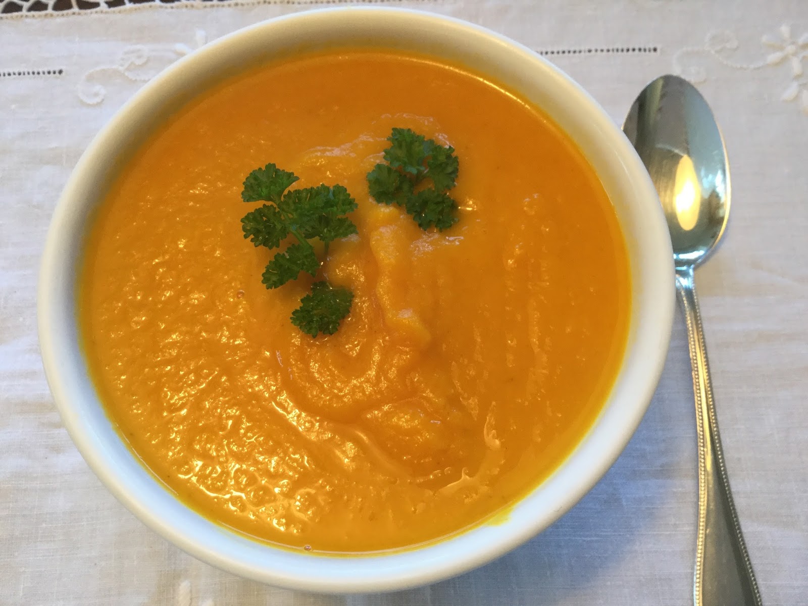 cukit! cucina &amp; kitchen: Karottensuppe mit Ingwer und Curry