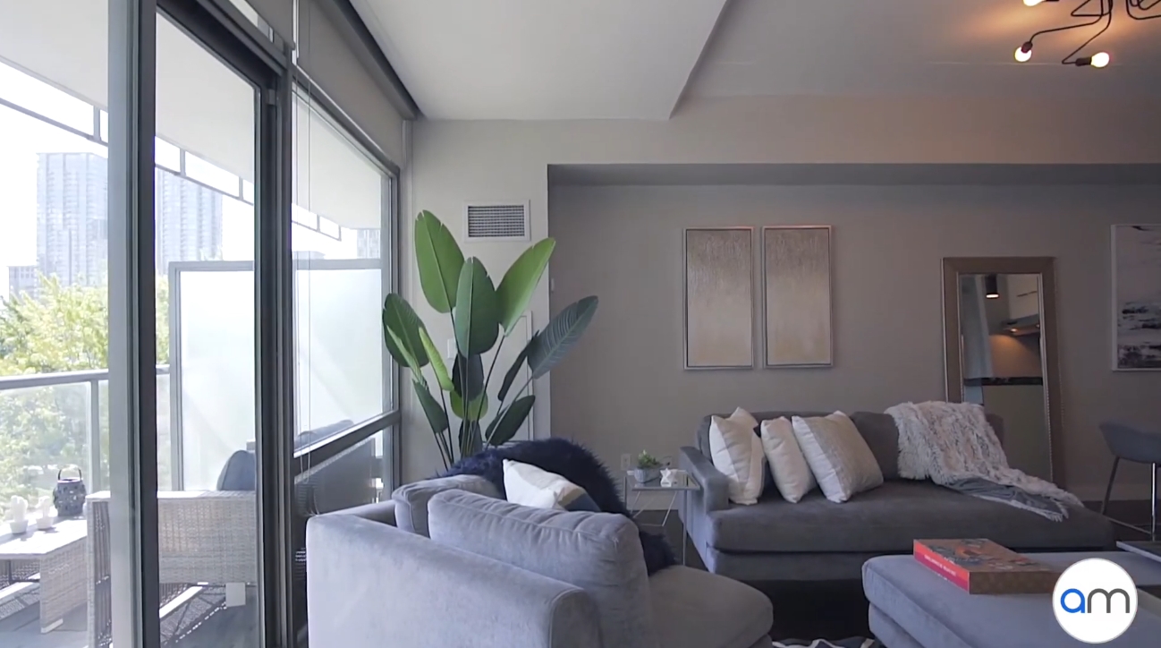 14 Photos vs. 55 Stewart St, Toronto Condo Interior Design Tour