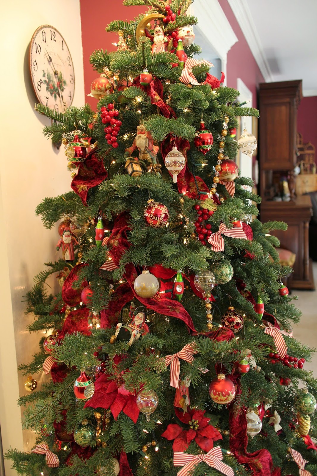 Sunday View: Decorating for Christmas