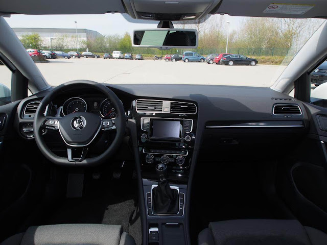 VW Golf 7 2014 - interior - painel