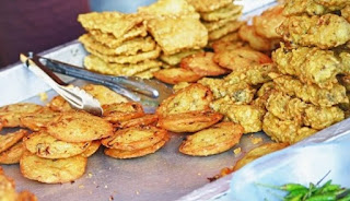 Inilah 7 Cemilan Kalori Tinggi yang Wajib Anda Waspadai Inilah 7 Cemilan Kalori Tinggi yang Wajib Anda Waspadai