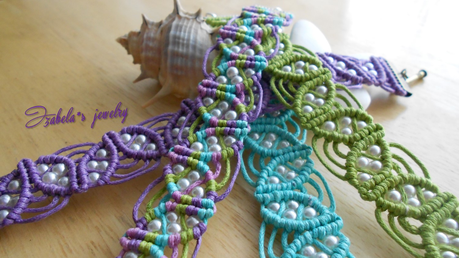 Macrame bracelets 9 - macrame spring leaf bracelets / Izabela craftwork