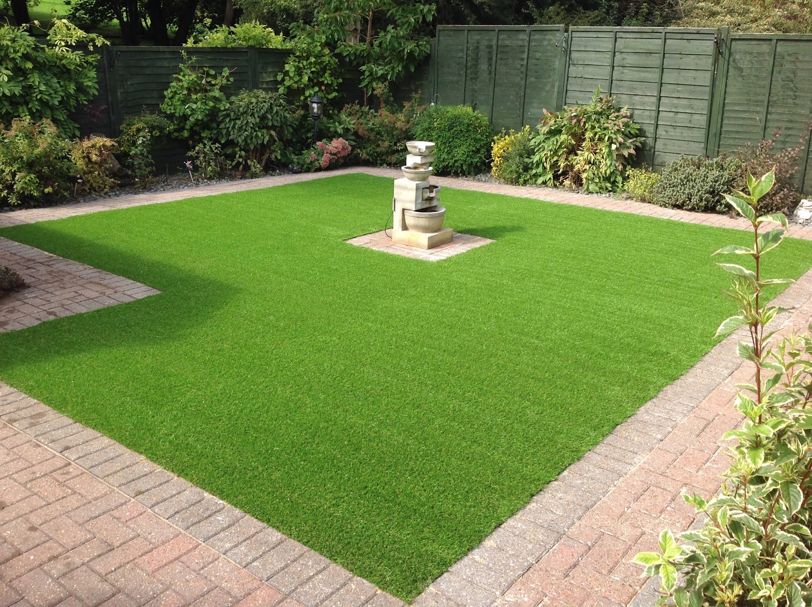 BENEFITS OF SYNTHETIC GRASS. Artificial Grass Dealers in Cochin