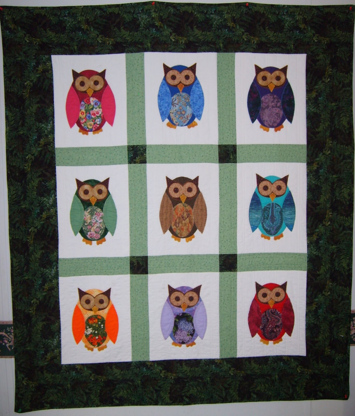 SueLynn Designs Owl Party quilt