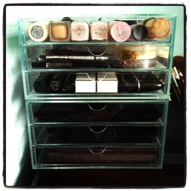 Tokki and Oliver My New Makeup Storage Clear Cube and Muji dupes