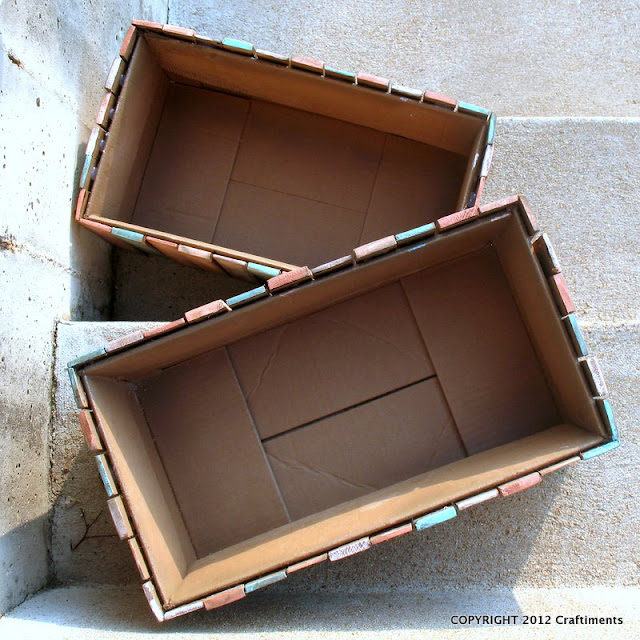 Craftiments.com: "Wood crate" made from a cardboard box and wood shims