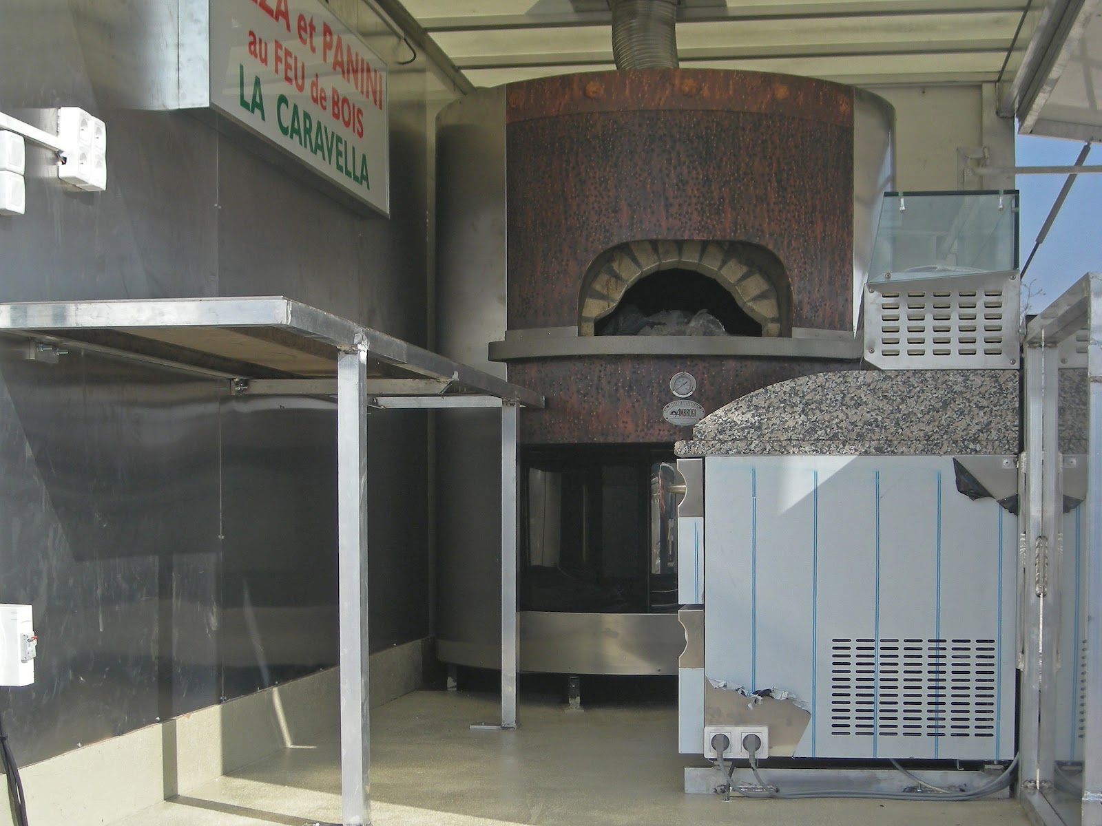 TCI Solutions carrosseries Fourgon 3t500 aménagé pour