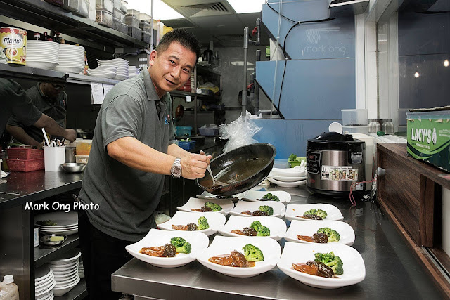 Long Jiang Classic at Clarke Quay is to a greater extent than than Noodle & Congee 龍江经典粥麵家 Chef-Francis-Chong