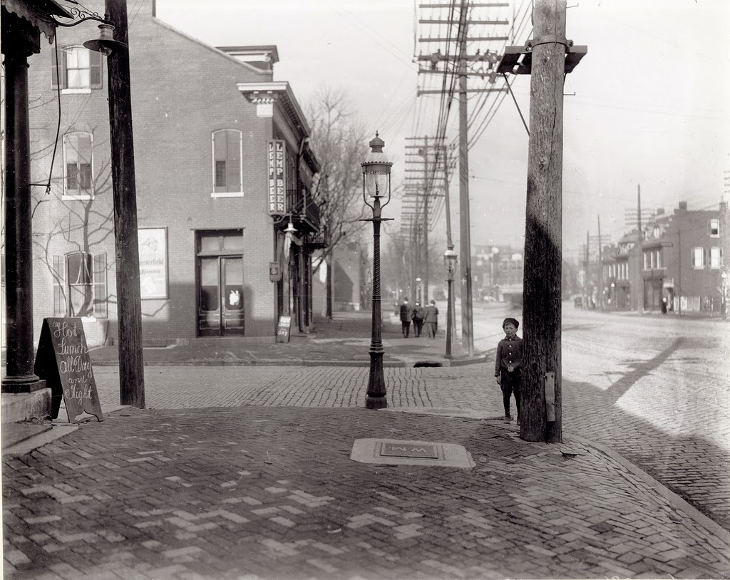 30 Stunning Vintage Photographs of St. Louis Streets in the Early 20th Century ~ vintage everyday
