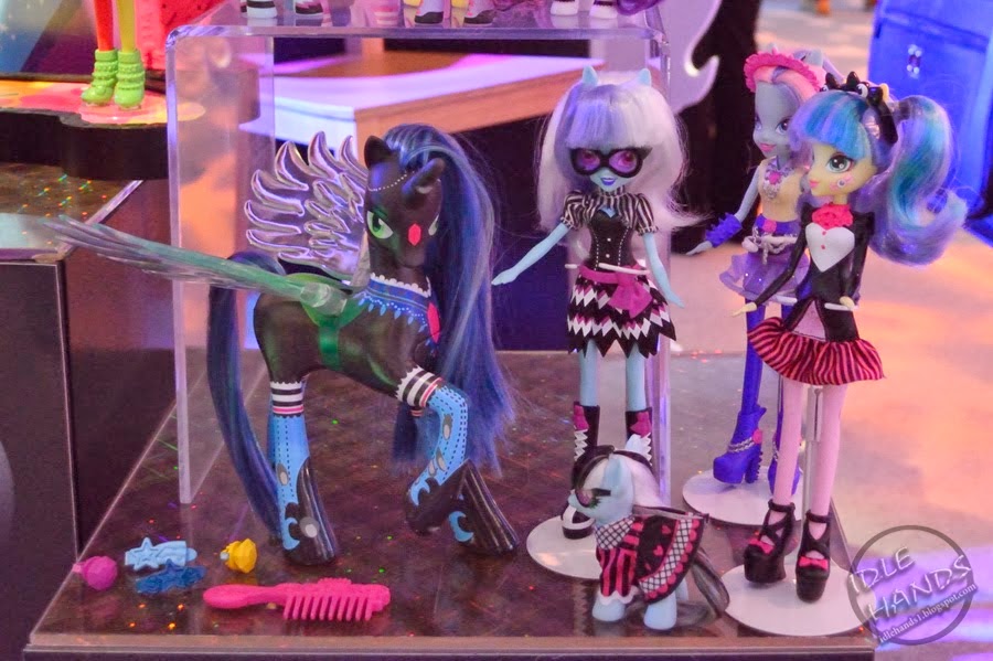 Photo Finish Brushable and doll at the toy fair Photo Finish Brushable and doll at the toy fair