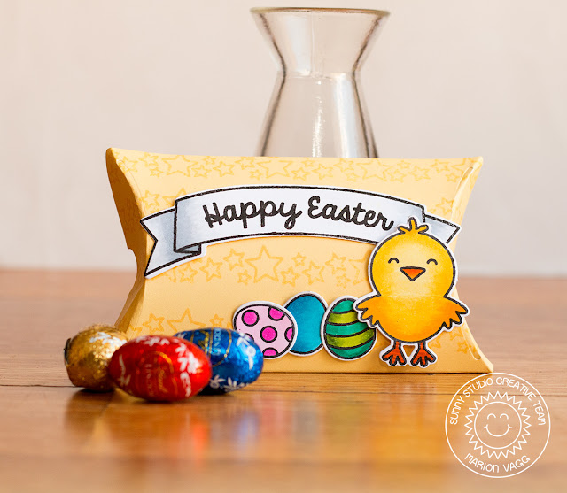 Sunny Studio: Easter Chick Pillow Box by Marion Vagg (using A Good Egg & Sunny Borders stamps).