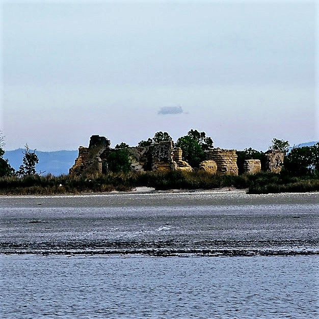 Nesta ilha dorme-se num moinho com o mar à vista