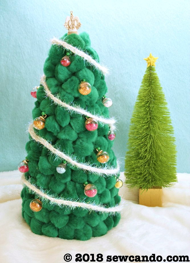 Sew Can Do: DIY Decorated Pom Pom Christmas Tree