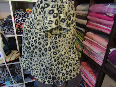 Simplicity 7176 Top Leopard Print Version 1 www.sewplus.blogspot.com