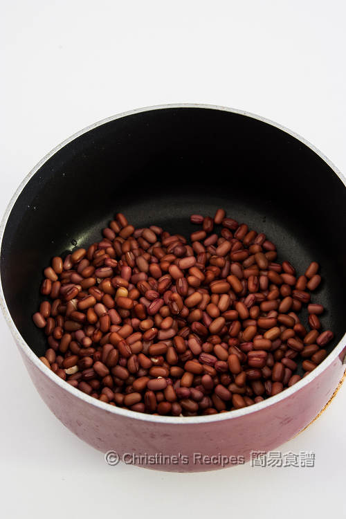 泡浸後的紅豆 Soaked Red Beans