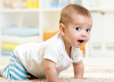 5 Tahap Tumbuh Kembang Bayi yang Penting untuk Diketahui Para Orang Tua