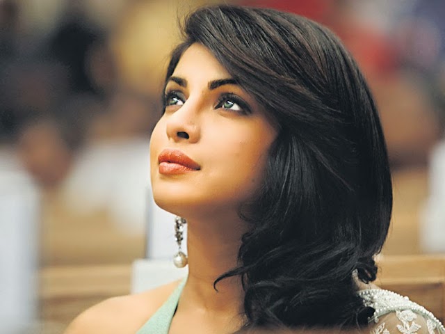 Priyanka Chopra hot lips