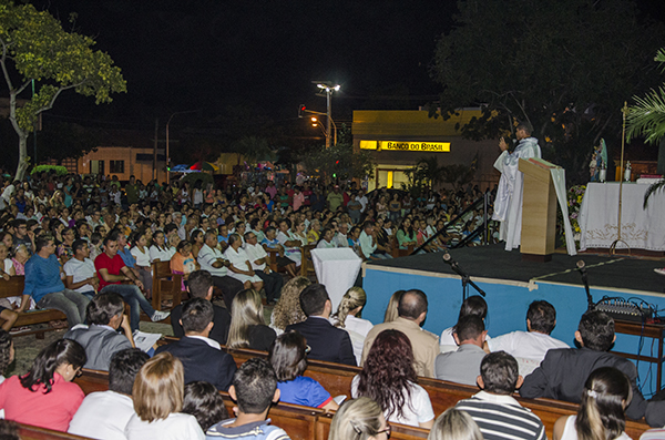 Procissão reúne milhares de fiéis no fim do Festejo da padroeira de Cocal - Imagem 5