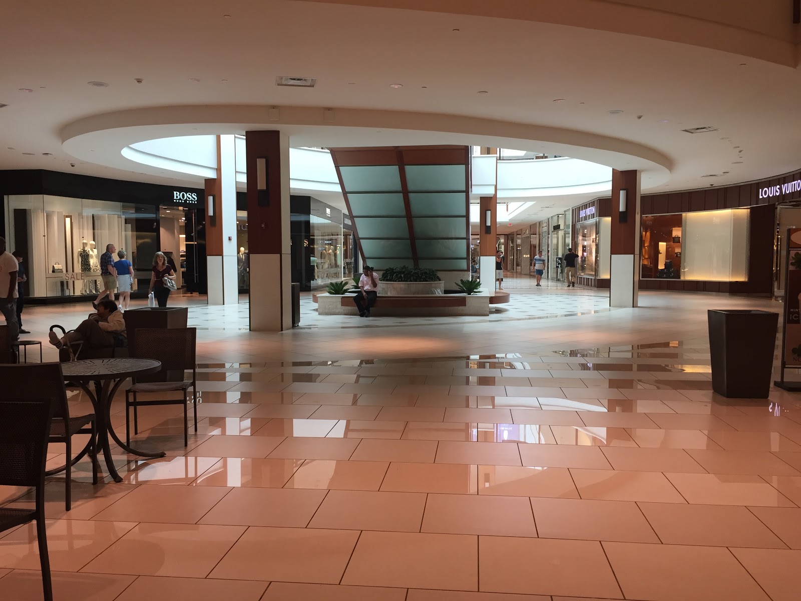 Inside Aventura Mall, Miami, LimeWave