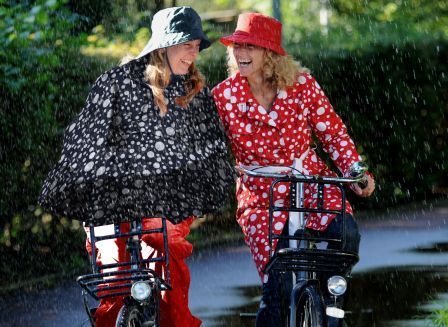 leuke regenkleding voor dames Happy Rainy Days