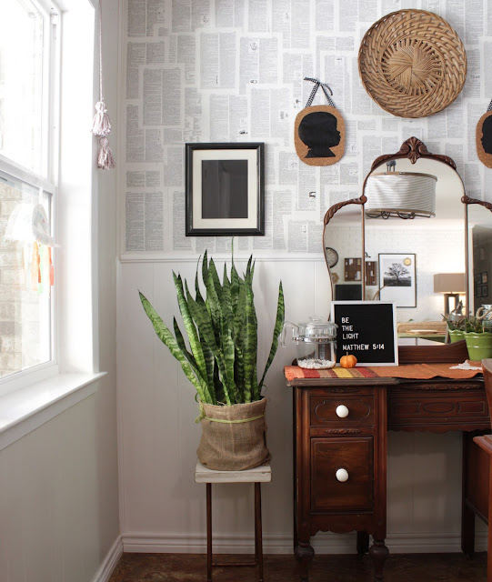 House Homemade DIY Dictionary Page Wall