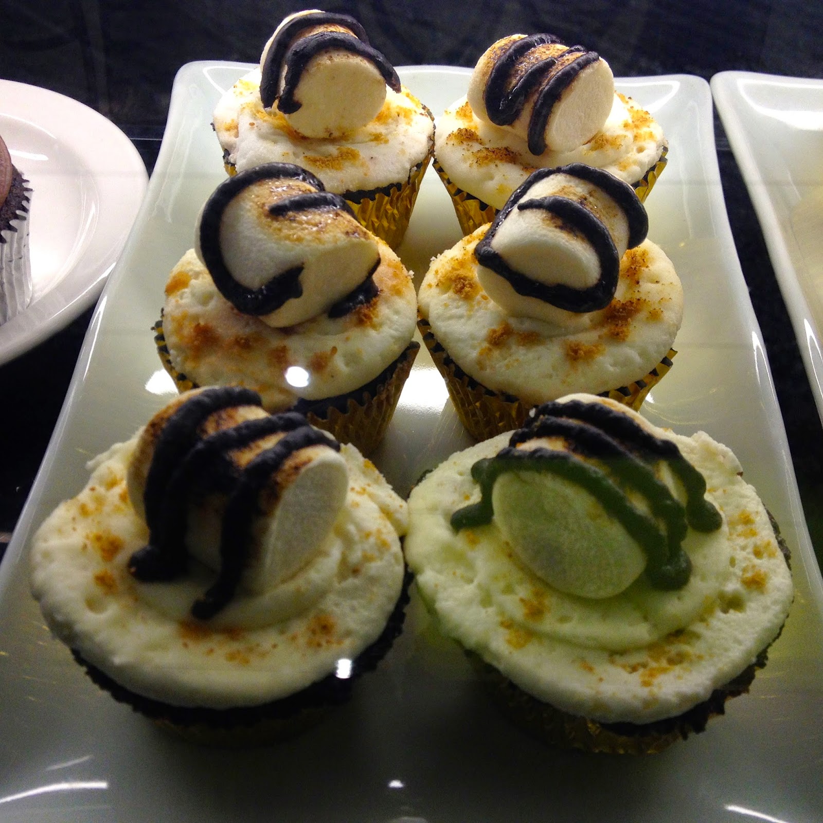 Cafe Racer Cebu dessert - Smores Cupcake