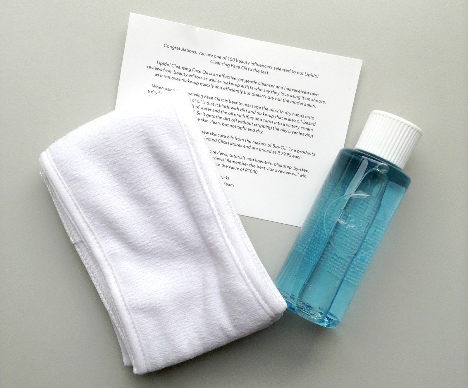 REVIEW LIPIDOL CLEANSING FACE OIL* VERY ME VERY V South African