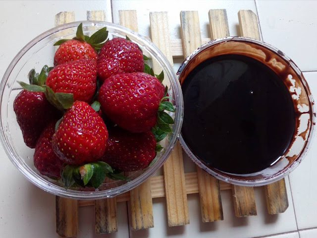 Strawberry Coklat 