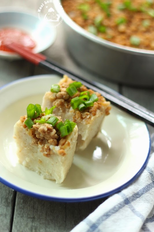 Nasi Lemak Lover: Steamed Savoury Yam Cake with Minced Meat 肉燥芋头糕