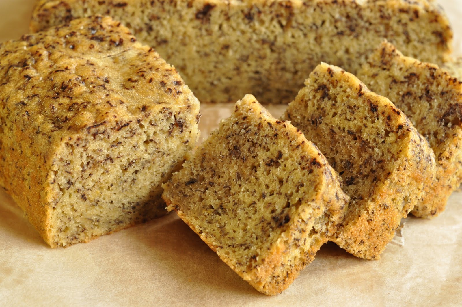 Resep Bolu Pisang Ambon Kukus: Lembut, Mengembang, dan Menarik
