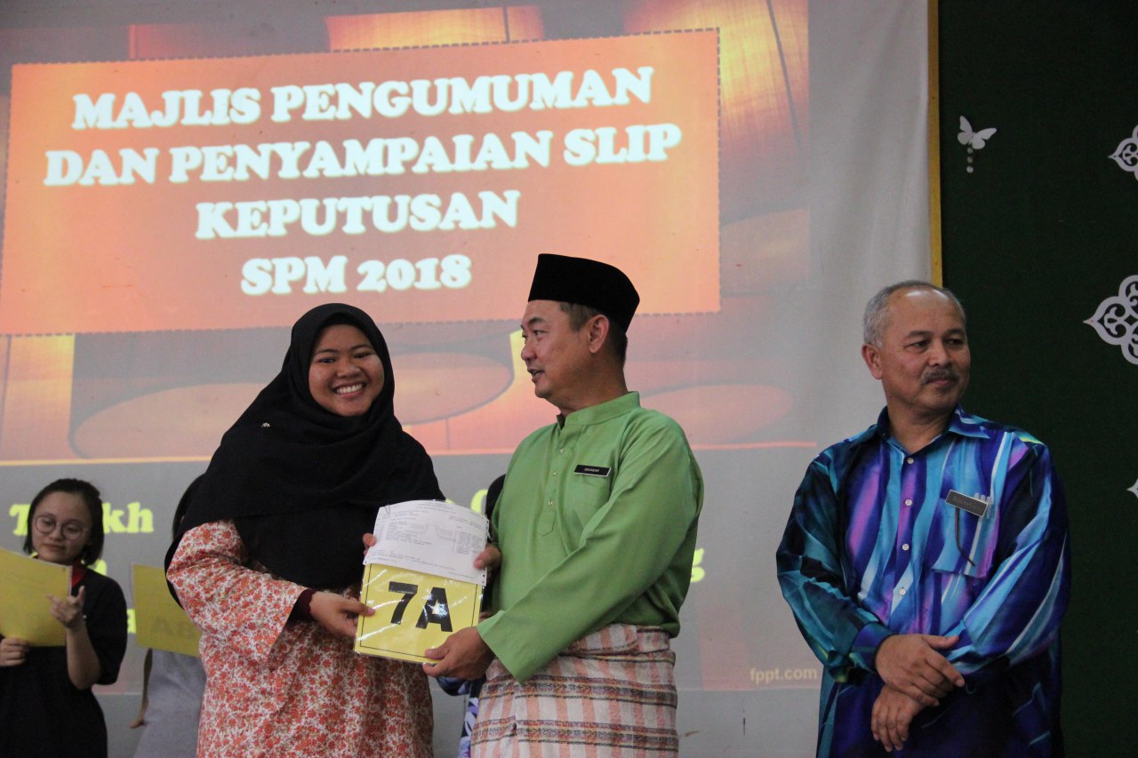 MAJLIS PENGUMUMAN DAN PENYAMPAIAN SLIP KEPUTUSAN SPM 2018 SMK MUNSHI