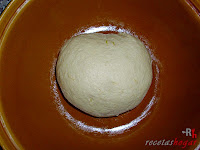 Roscón de Reyes de Trufa-masa roscón-masa en el bol