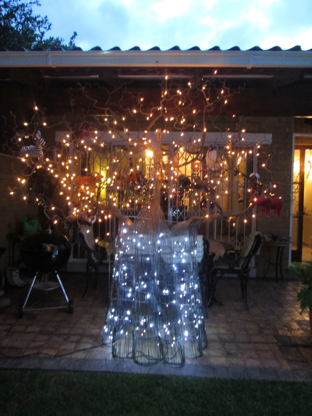 The Great Wildebeest Migration Christmas Tree Present