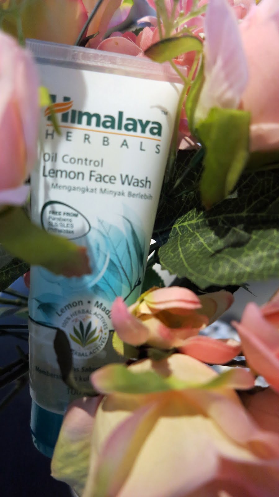 Beauty Review Himalaya Herbal Oil Control Lemon Face Wash review