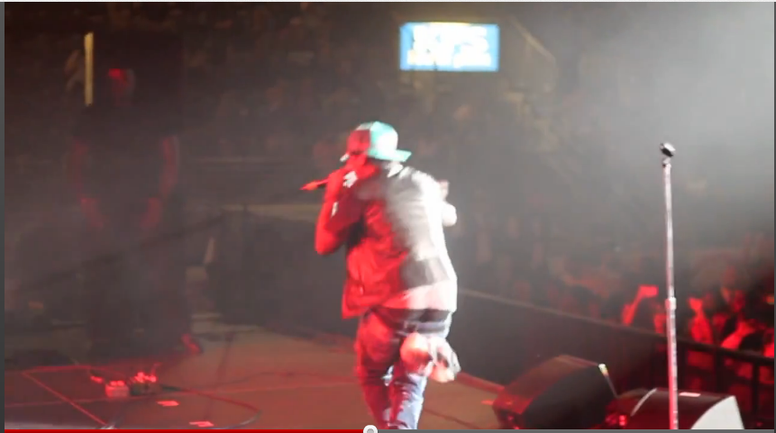 Male Celebrity Saggers (welcome to my eyes): R&B Singer Lloyd