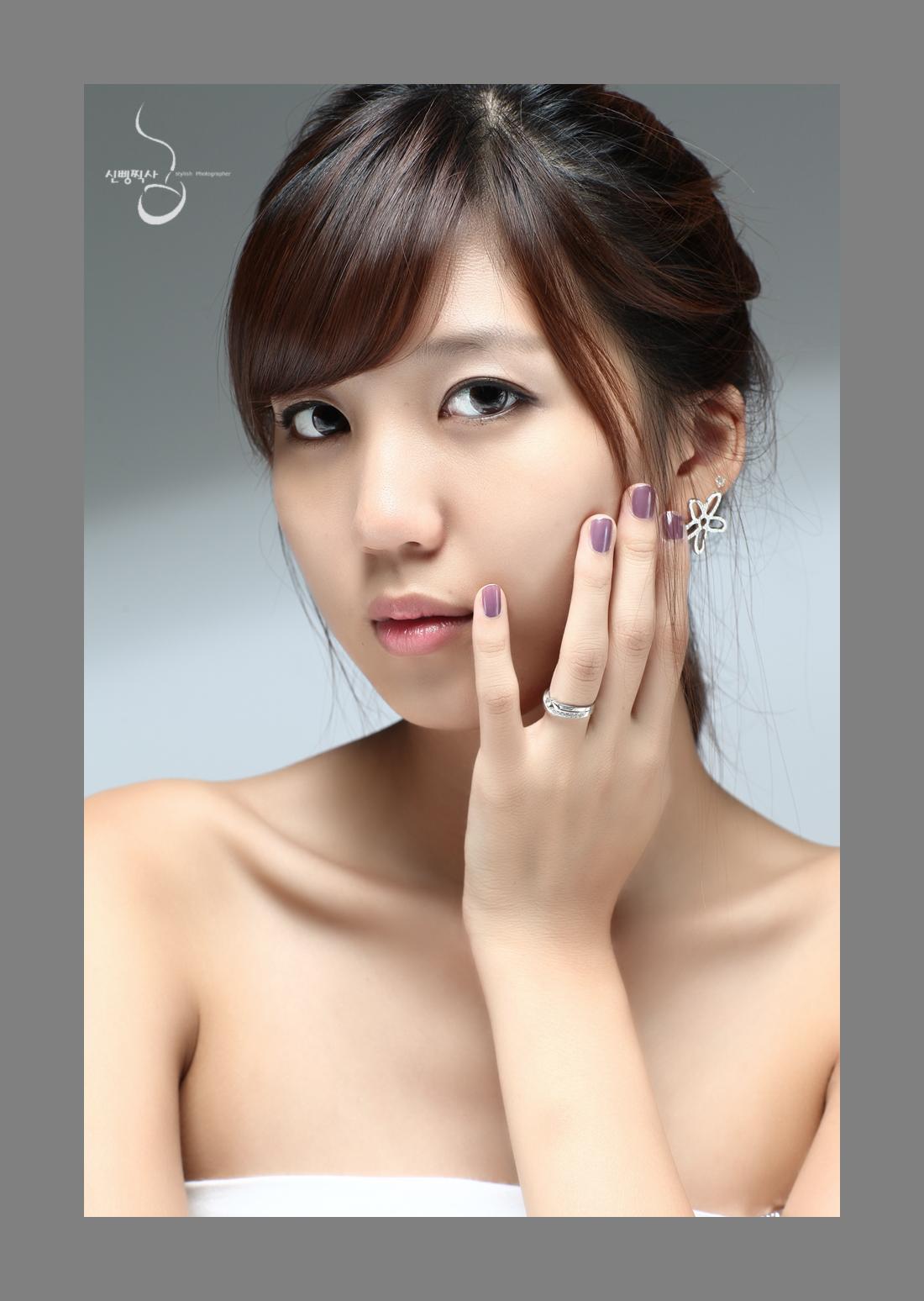 Download this Han Eun Cute Korean Model picture
