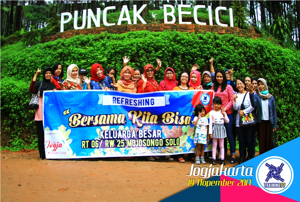 Spanduk Family Gathering Puncak gambar spanduk