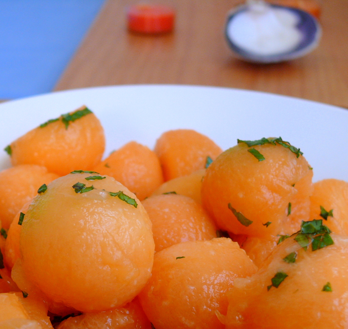 How To Cut Up Cantaloupe For Fruit Salad at Erica Mata blog