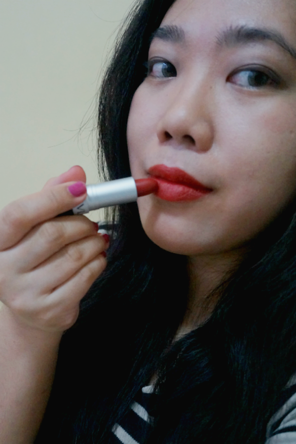 Swatches: Revlon Matte Lipstick in In The Red