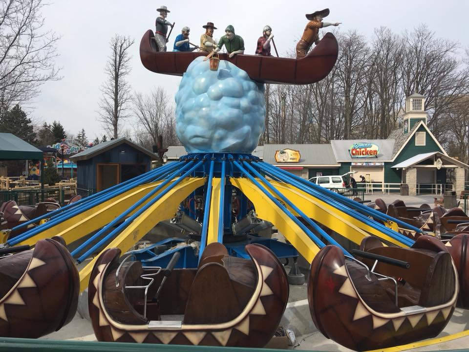 Canada's Wonderland inaugura Lumberjack e Flying Canoes