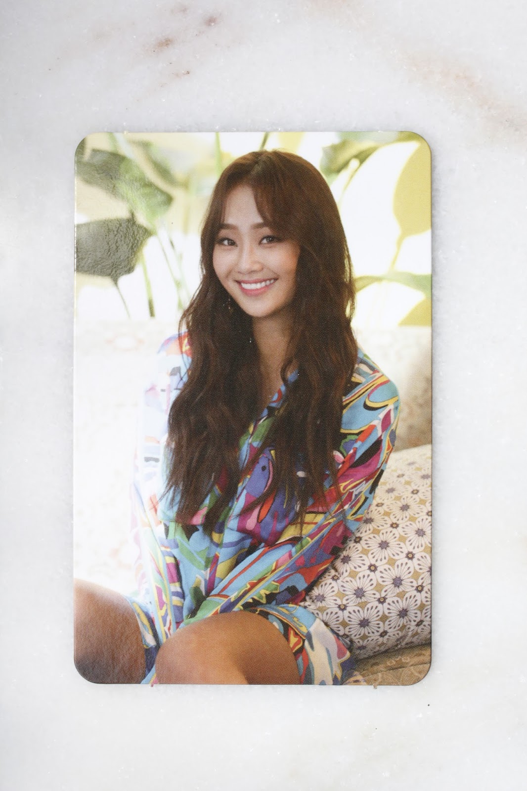 kpop scans: Hyolin ( Sistar ) - Insane love photocard