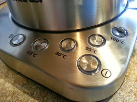 Menkind Smarter Wifi Kettle control buttons on kettle base