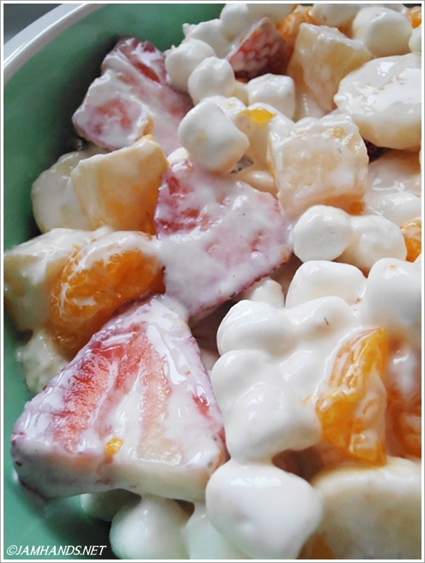 24 hour fruit salad with marshmallows and sour cream