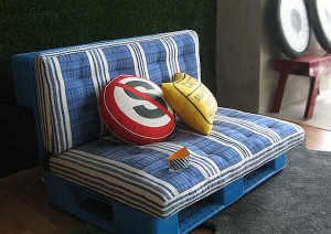 pallet plastik untuk furniture