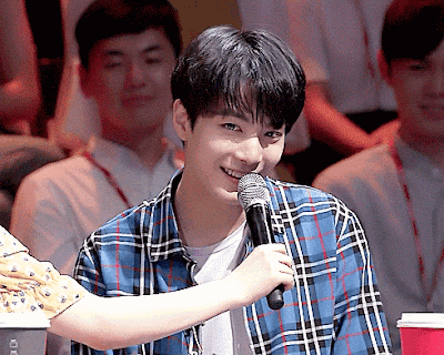 22820a8e24d91f8a1f0800a2966b283c.gif