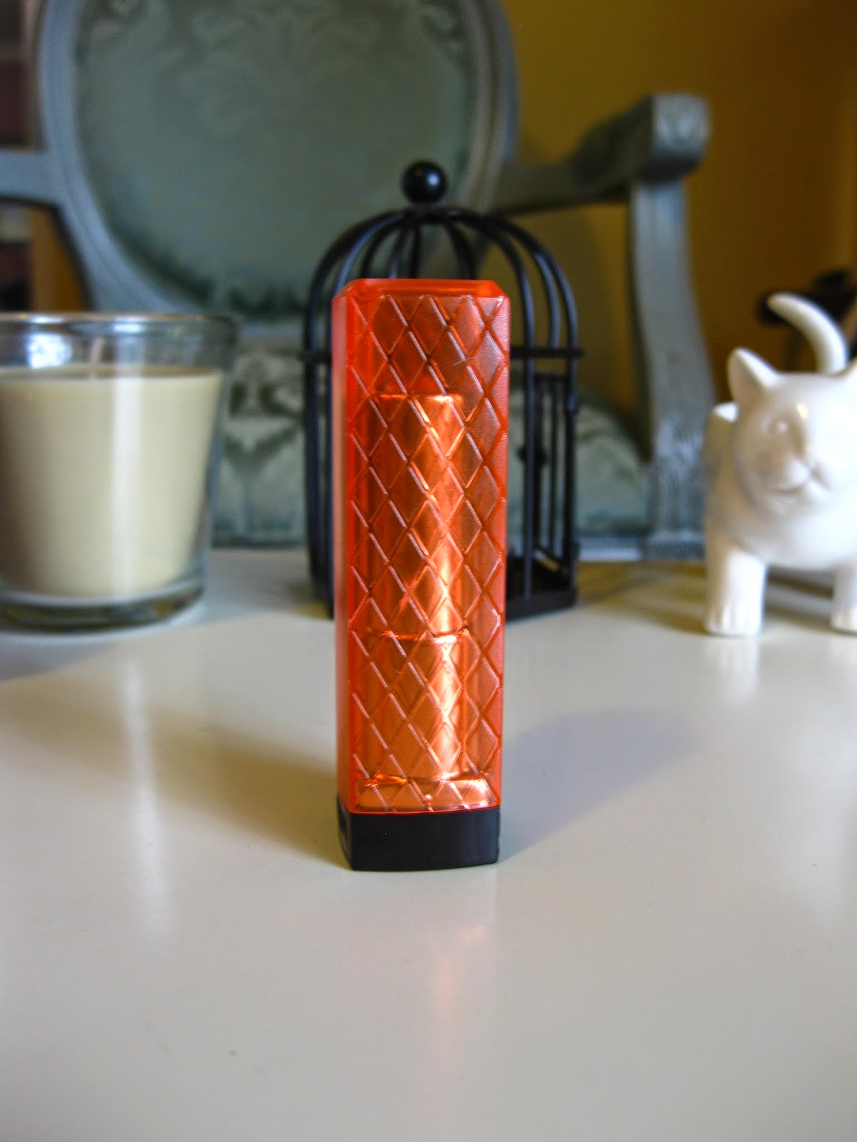 Review Colour by TBN Moisturising Lipstick in Kiss & Makeup