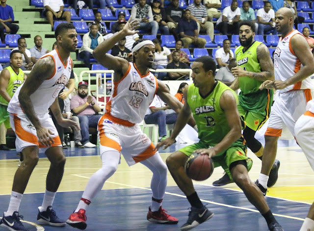 Soles de Santo Domingo Este derrotan a los Cañeros 106-103 en tiempo extra