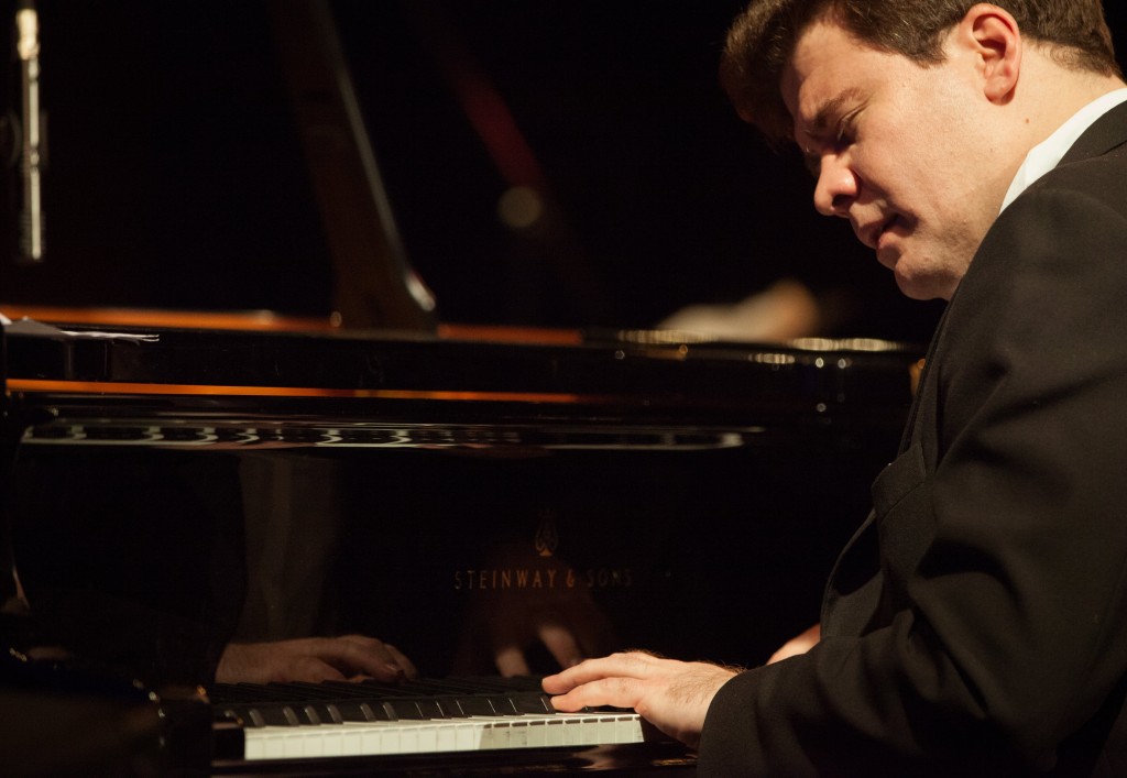 голубая рапсодия гершвина. рапсодия в стиле блюз дж гершвина. денис мацуев и зубин мета. гершвин концерт для фортепиано с оркестром. рапсодия в стиле блюз гершвина.